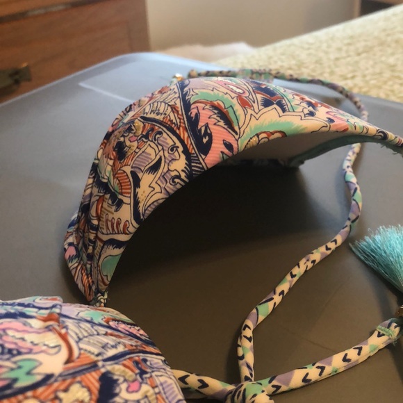 Victoria’s Secret bikini top - Picture 6 of 6